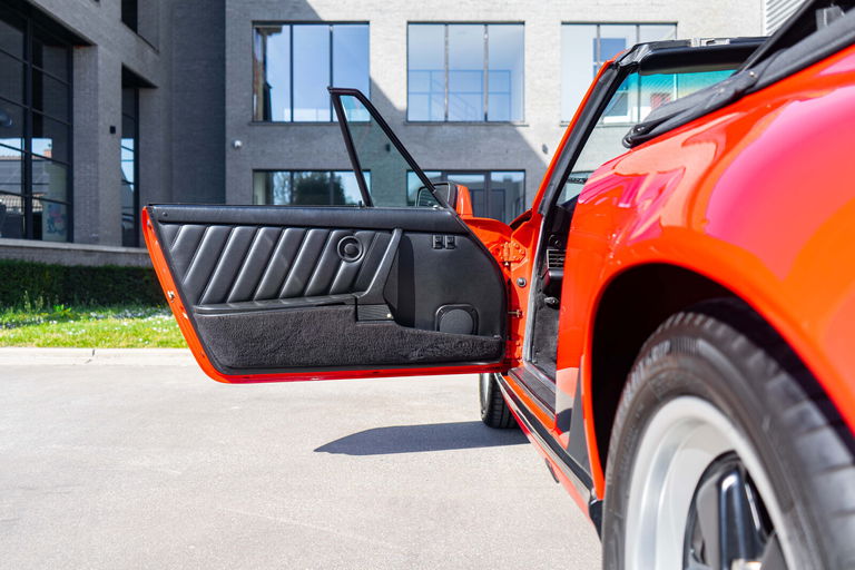 Porsche 911 Carrera 3.2 (US)