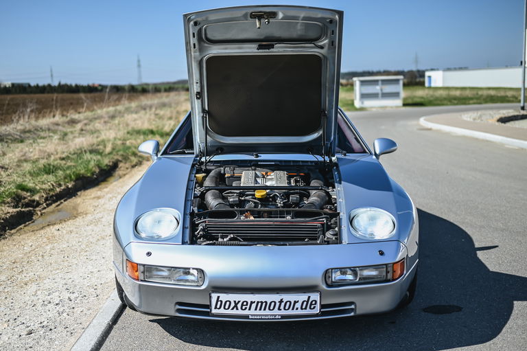 Porsche 928 GTS