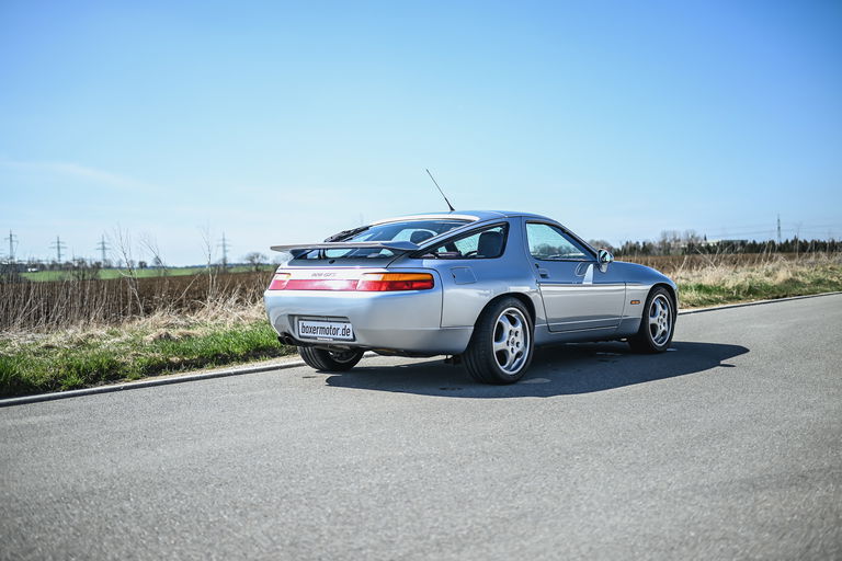 Porsche 928 GTS