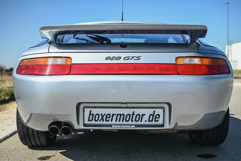 Porsche 928 GTS