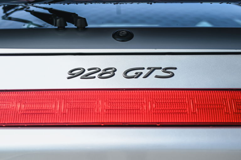 Porsche 928 GTS