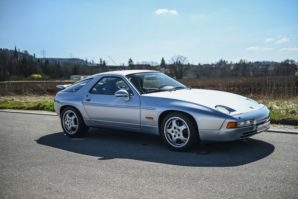 Porsche 928 GTS