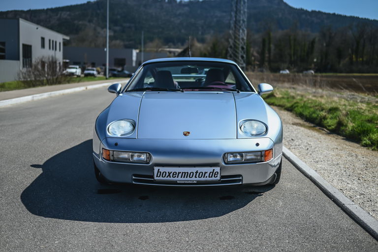 Porsche 928 GTS