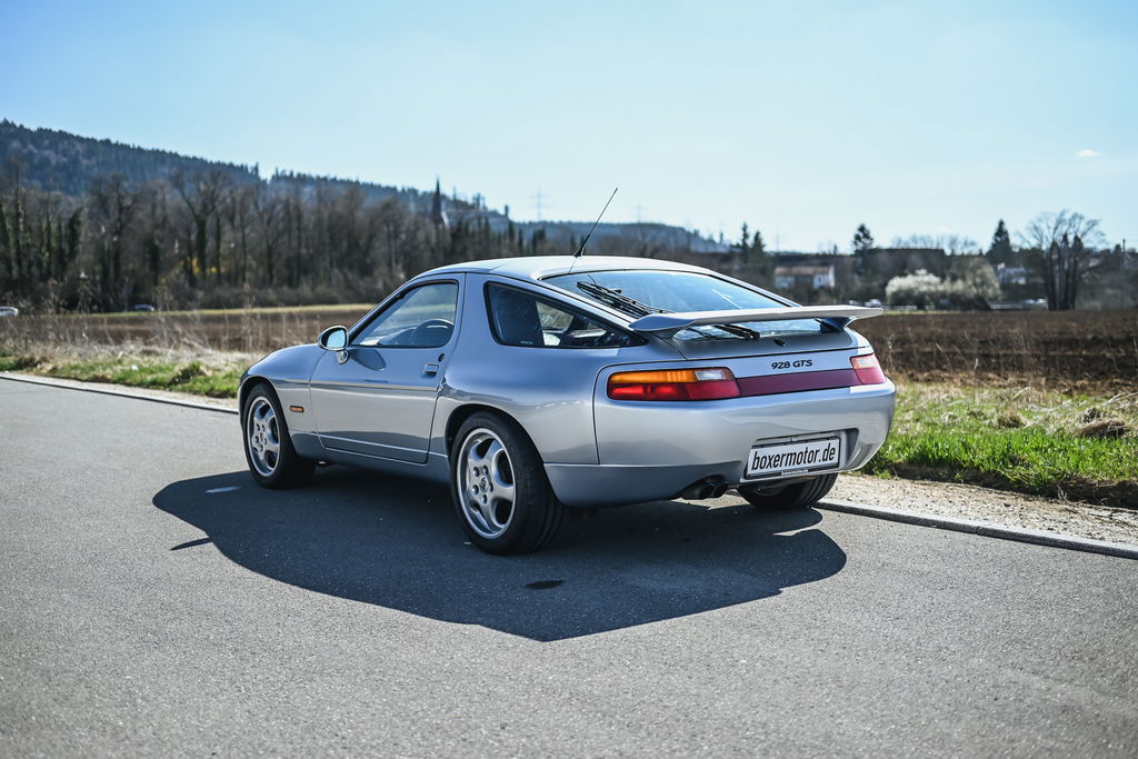 Porsche 928 GTS