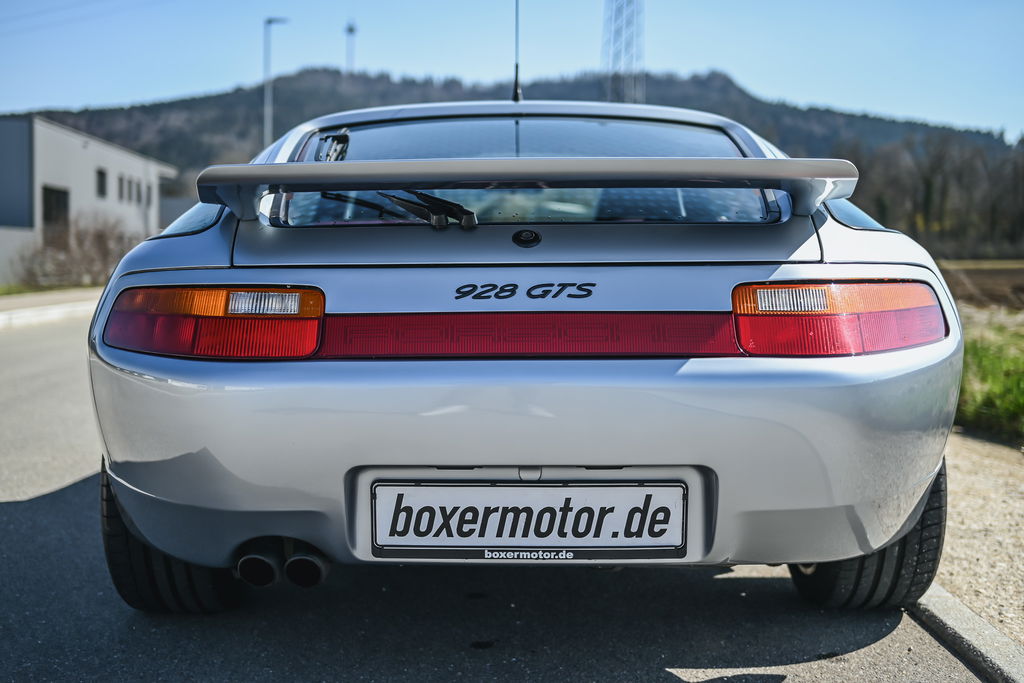 Porsche 928 GTS