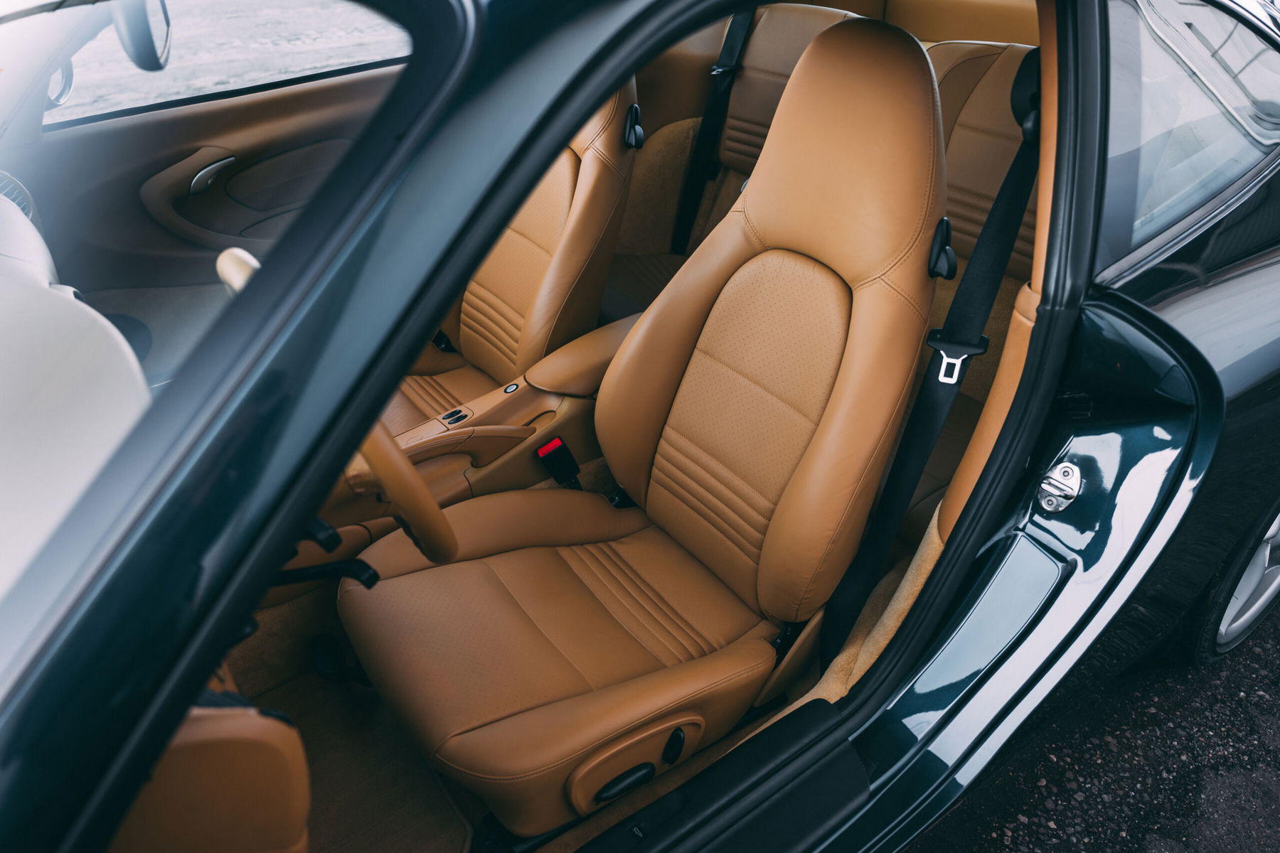 Porsche 996.2 Carrera Interior Savannah Beige