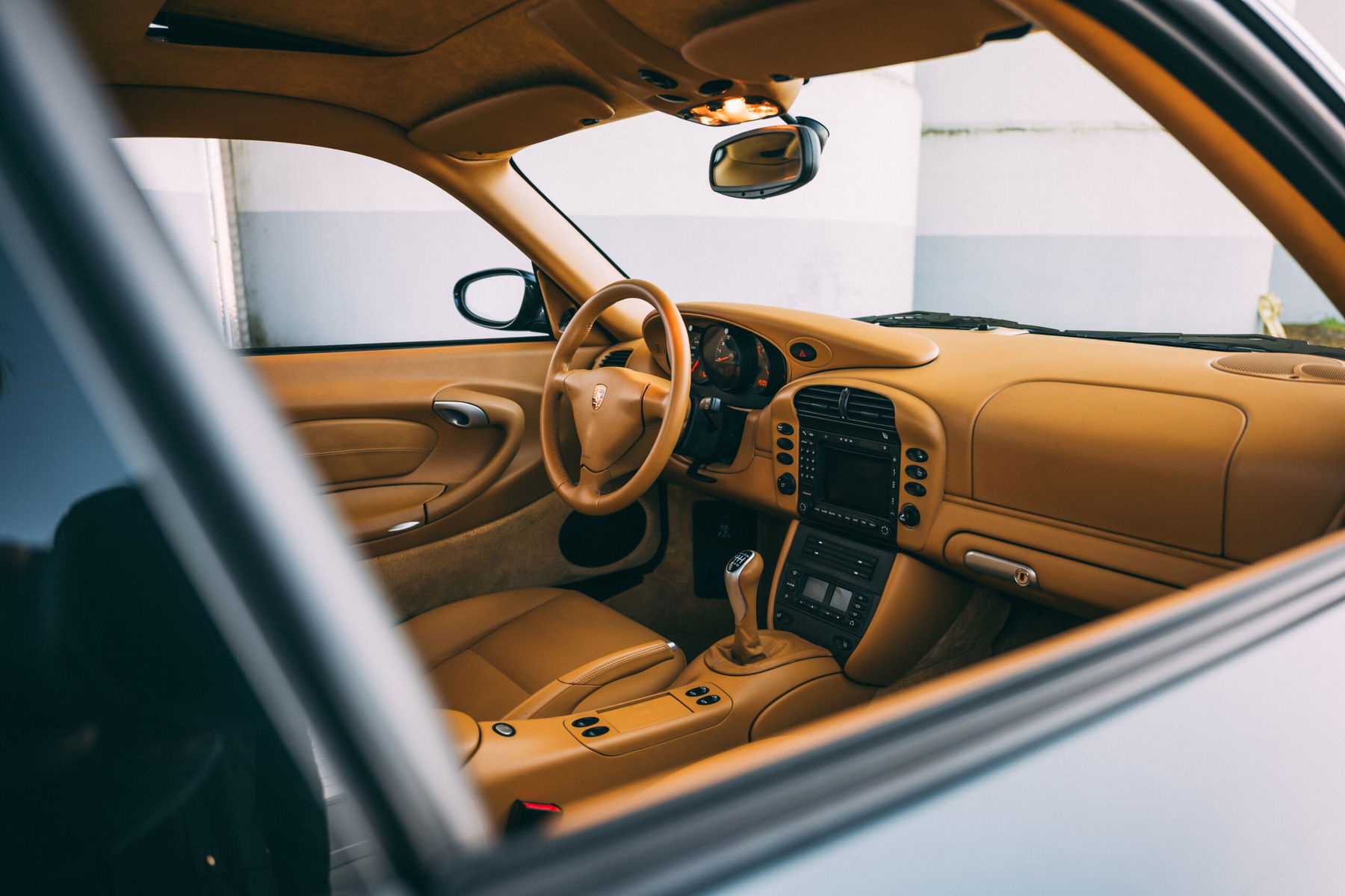 Porsche 996.2 Carrera Interior Savannah Beige