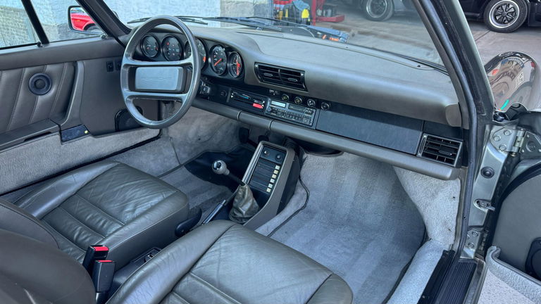 Porsche 911 Carrera 3.2