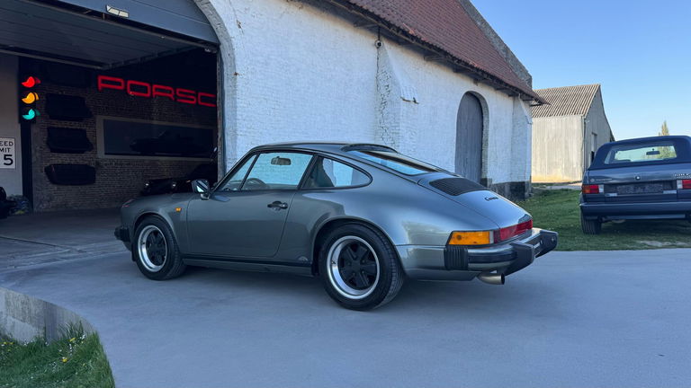 Porsche 911 Carrera 3.2