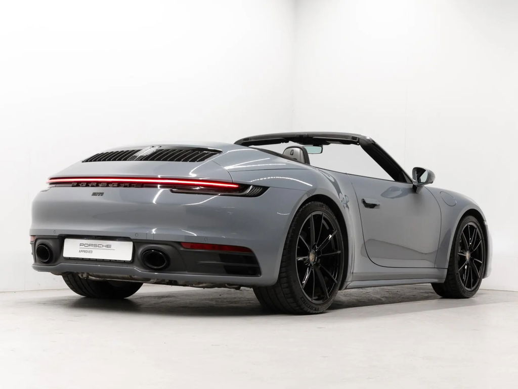 Porsche 992 Carrera
