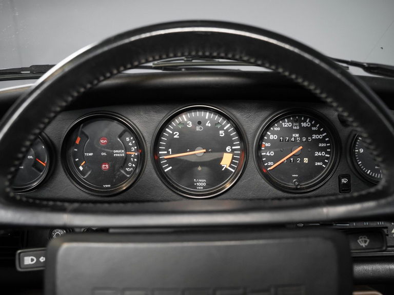 Porsche 911 Carrera 3.2