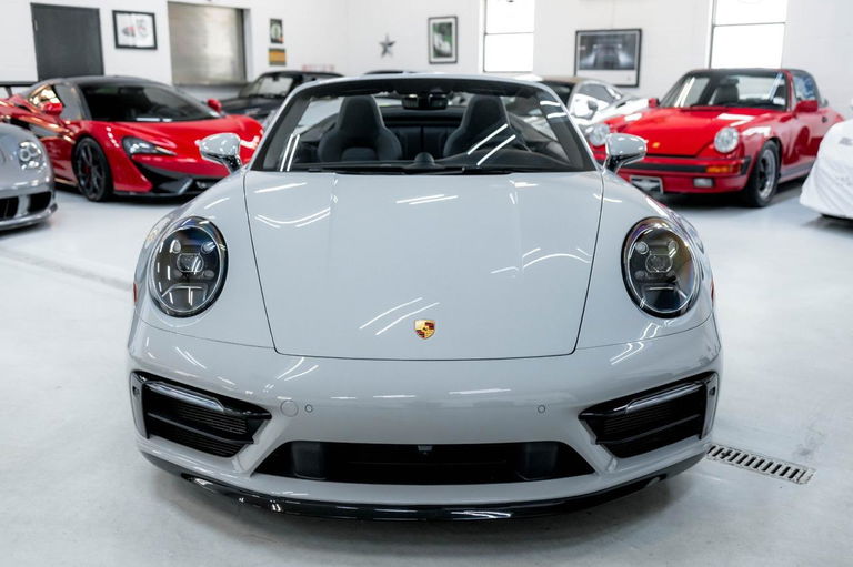 Porsche 992 Carrera 4S