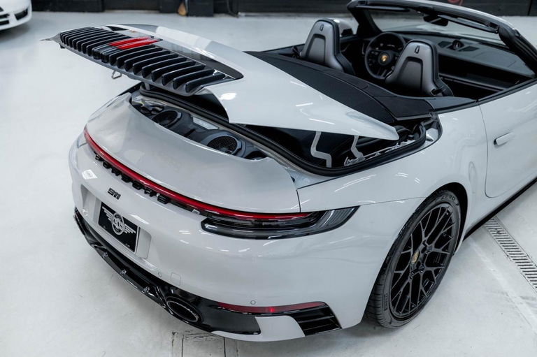 Porsche 992 Carrera 4S