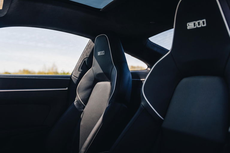 Porsche 992 Belgian Legend Edition