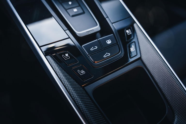 Porsche 992 Belgian Legend Edition