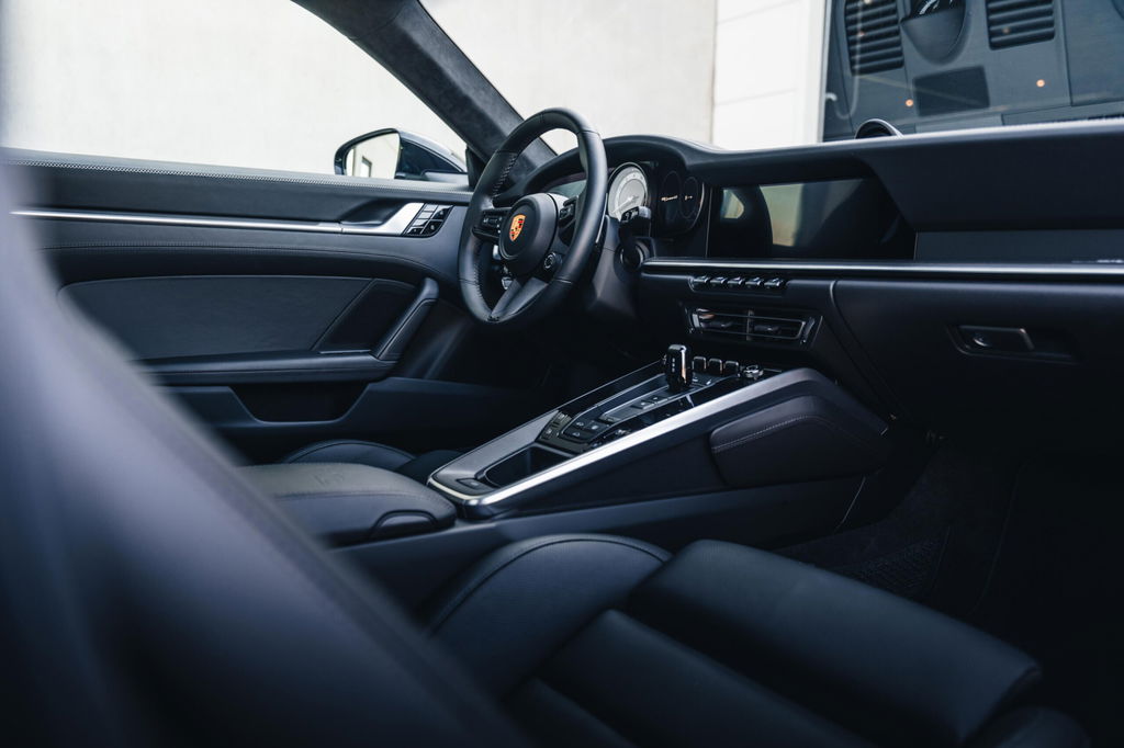 Porsche 992 Belgian Legend Edition