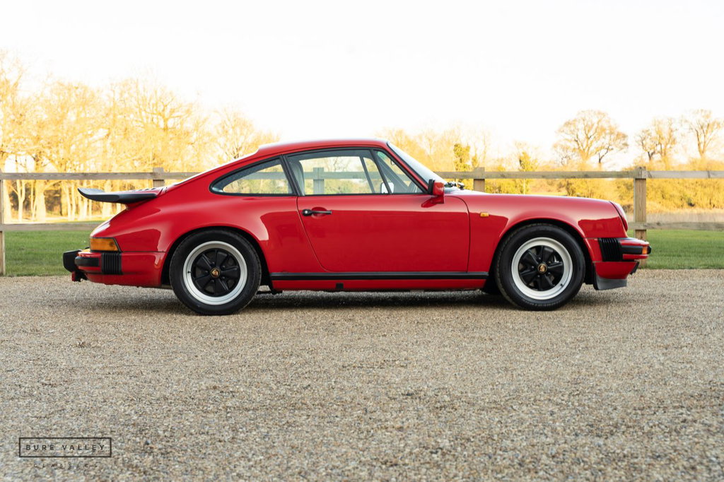 Porsche 911 Carrera 3.2