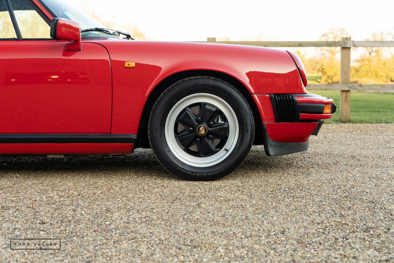 Porsche 911 Carrera 3.2