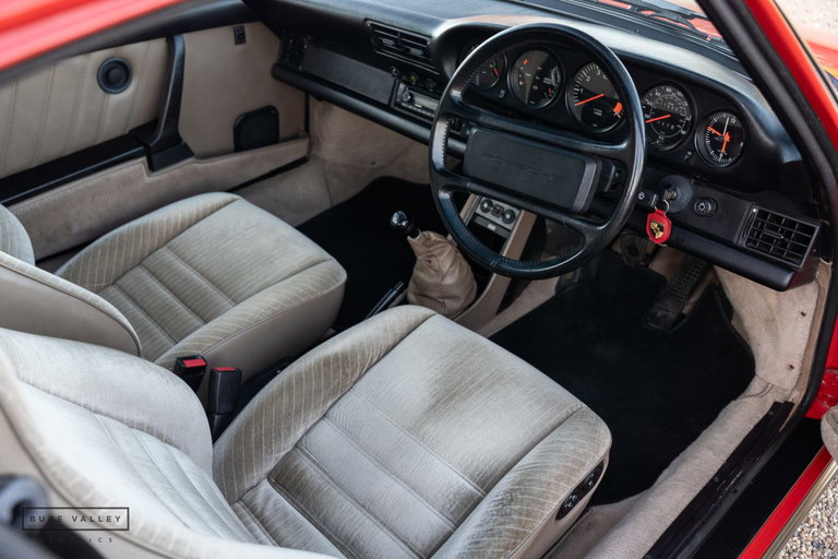 Porsche 911 Carrera 3.2