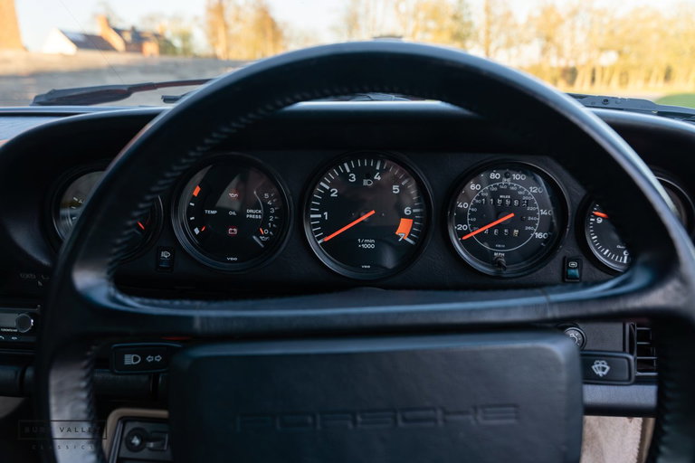 Porsche 911 Carrera 3.2