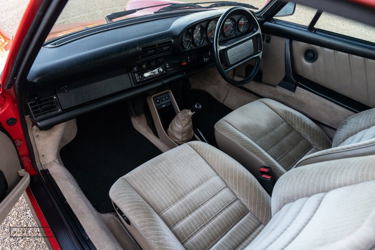 Porsche 911 Carrera 3.2