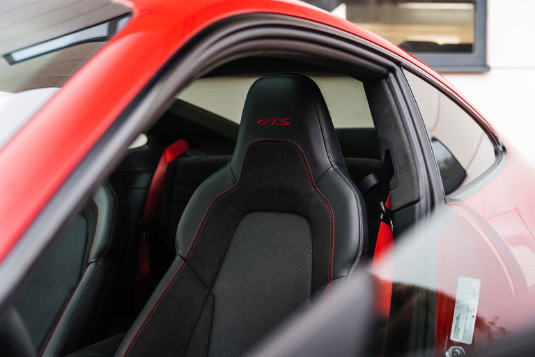 Porsche 992.2 Carrera 4 GTS