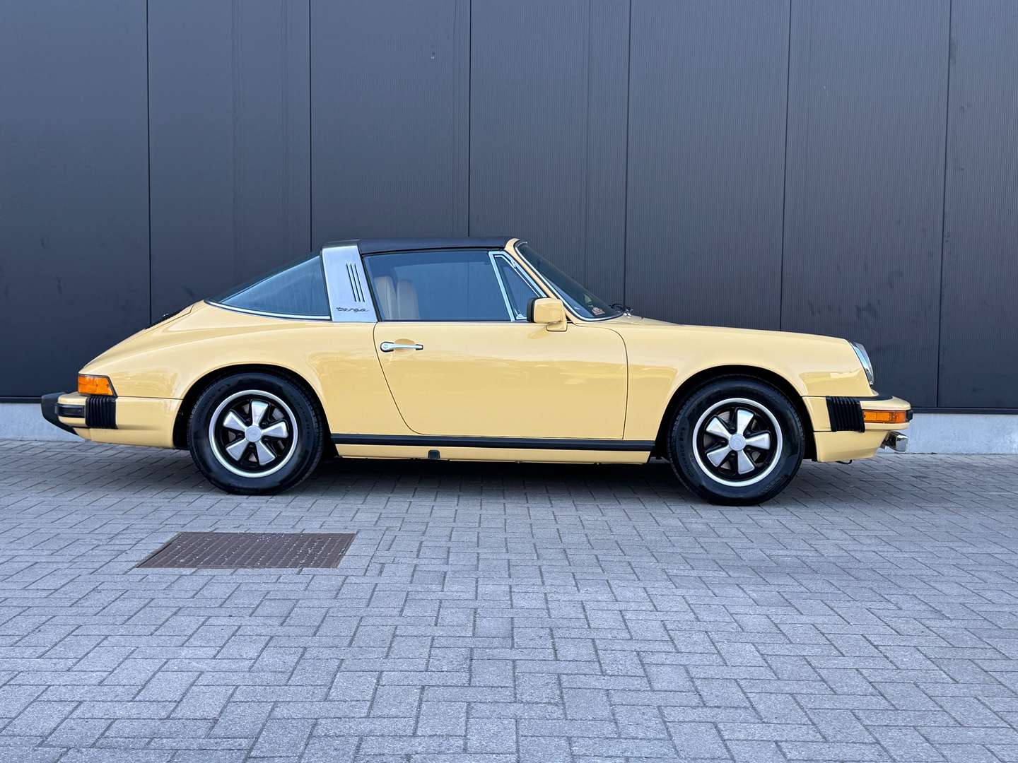 Porsche 911 (G-Modell) 1974 - elferspot.com - Marketplace for