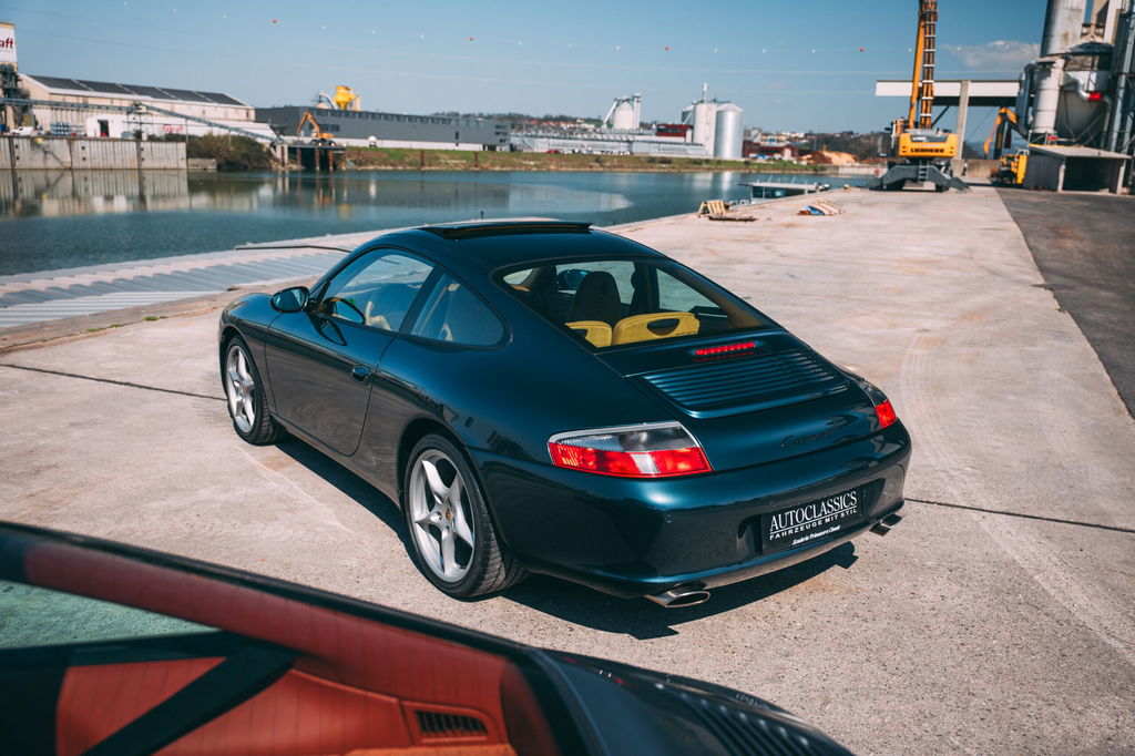 Porsche 996 Carrera