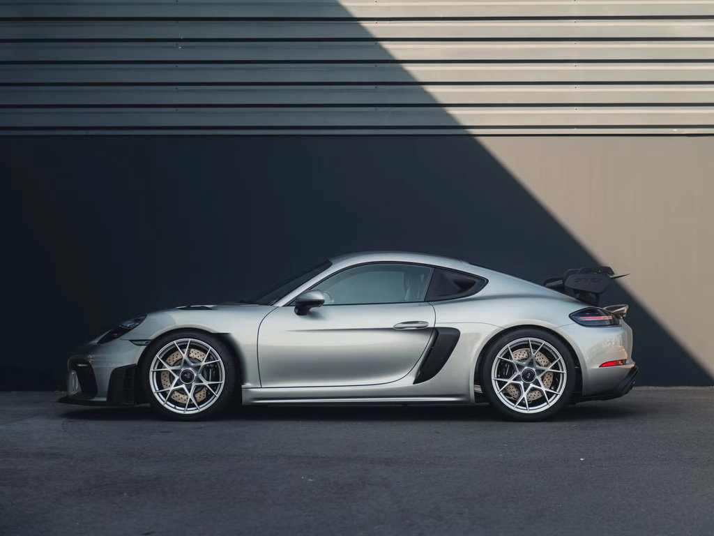 Porsche 718 Cayman GT4 RS