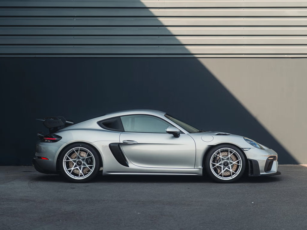 Porsche 718 Cayman GT4 RS
