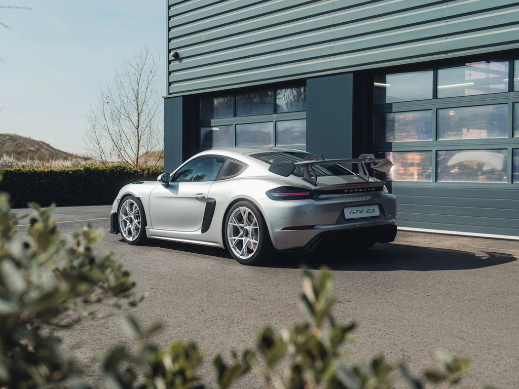 Porsche 718 Cayman GT4 RS