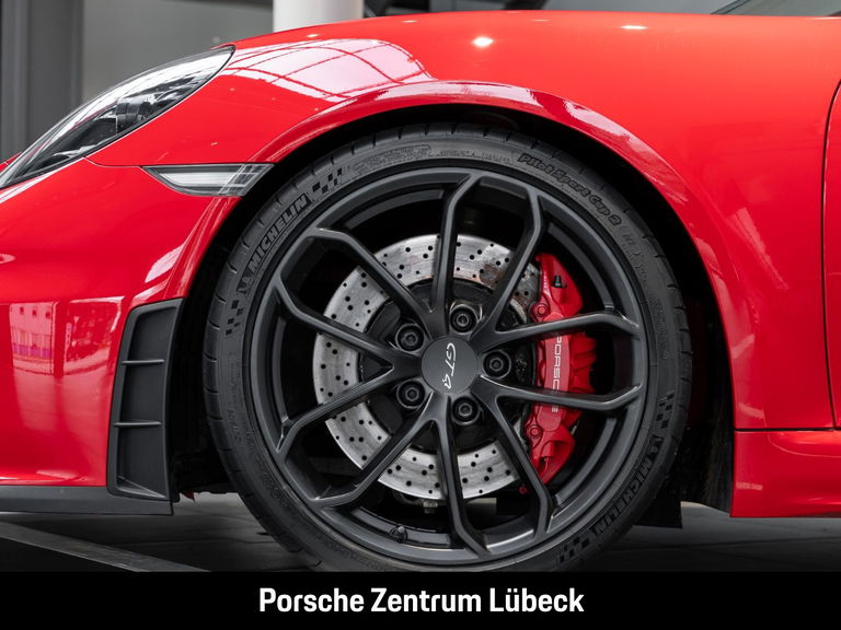 Porsche 718 Cayman GT4