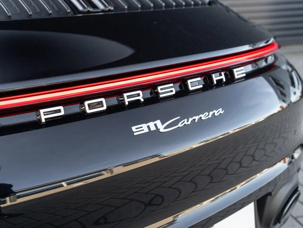 Porsche 992 Carrera