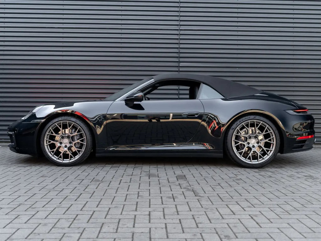 Porsche 992 Carrera