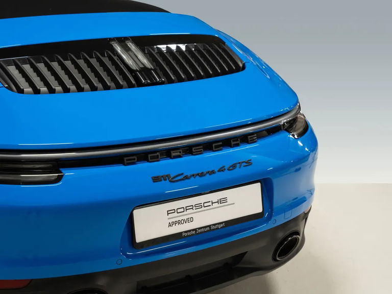 Porsche 992 Carrera 4 GTS