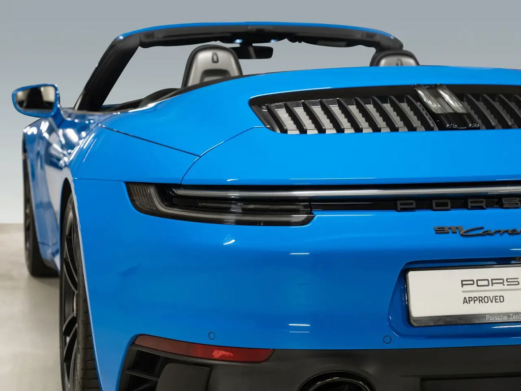 Porsche 992 Carrera 4 GTS