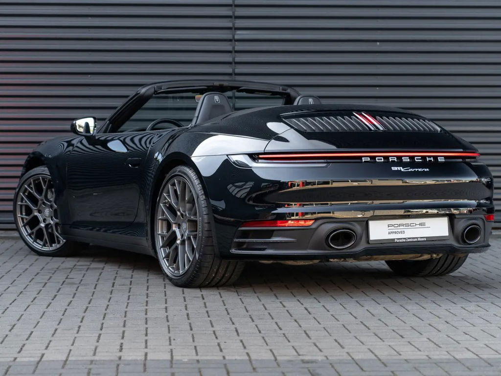 Porsche 992 Carrera