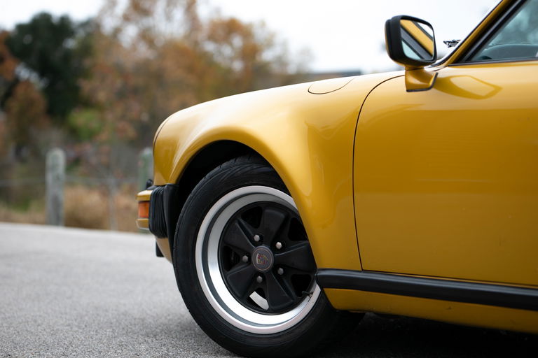 Porsche 911 Turbo 3.3 (US)