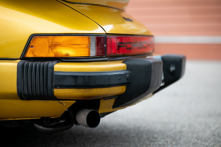 Porsche 911 Turbo 3.3 (US)