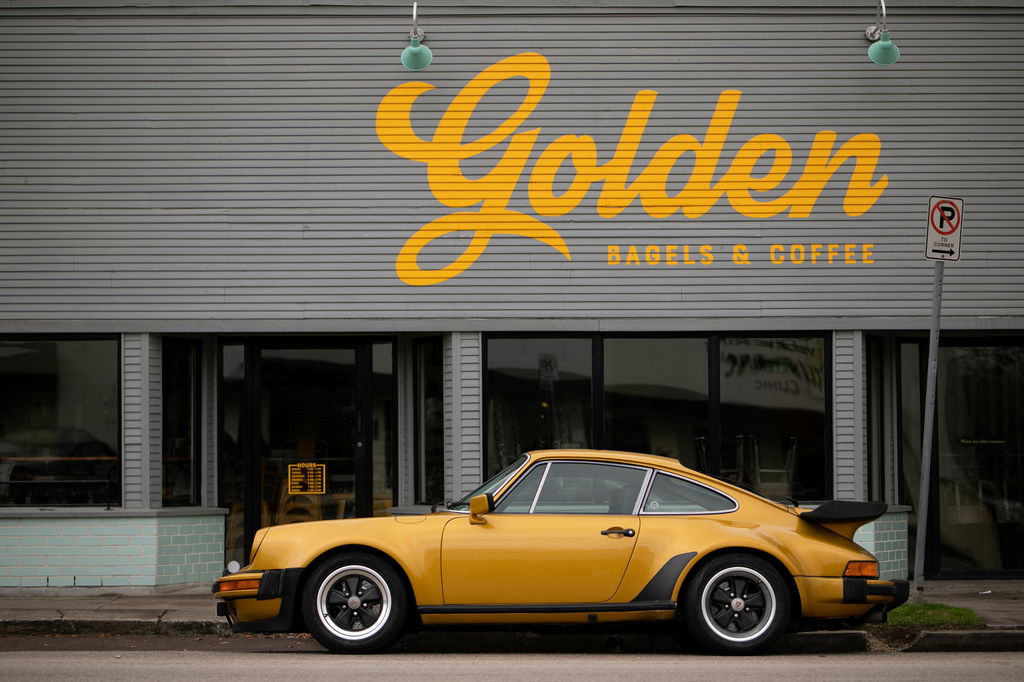 Porsche 911 Turbo 3.3 (US)