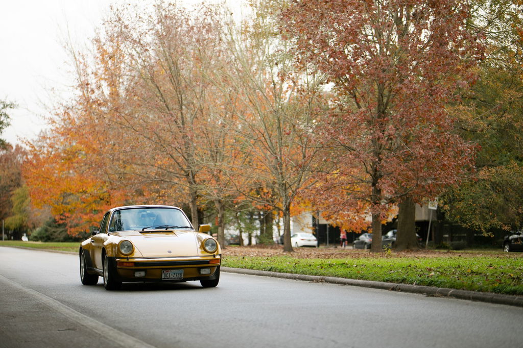 Porsche 911 Turbo 3.3 (US)