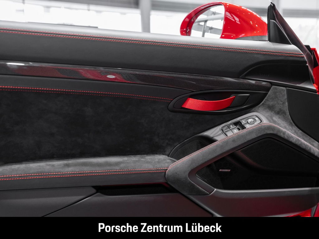 Porsche 718 Cayman GT4