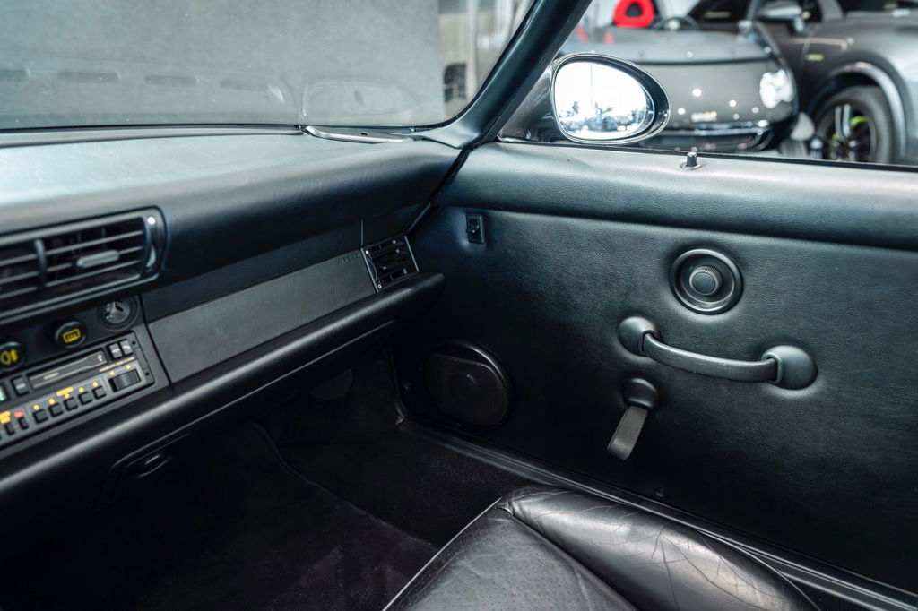 Porsche 964 Carrera 2 Speedster