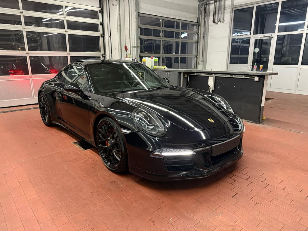 Porsche 991 Carrera GTS