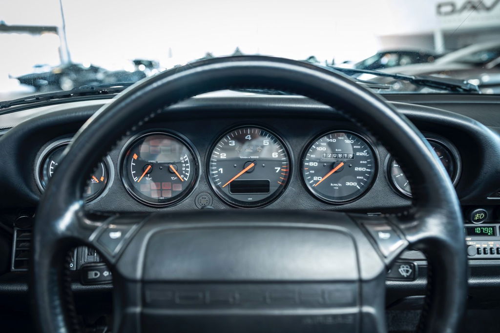 Porsche 964 Carrera 2 Speedster