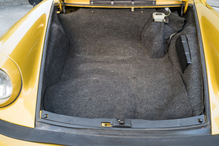 Porsche 911 Turbo 3.3 (US)