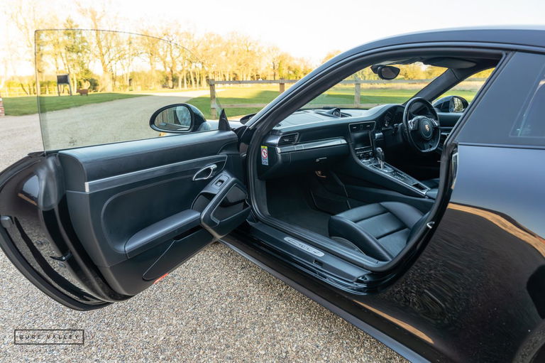 Porsche 991 Carrera 4