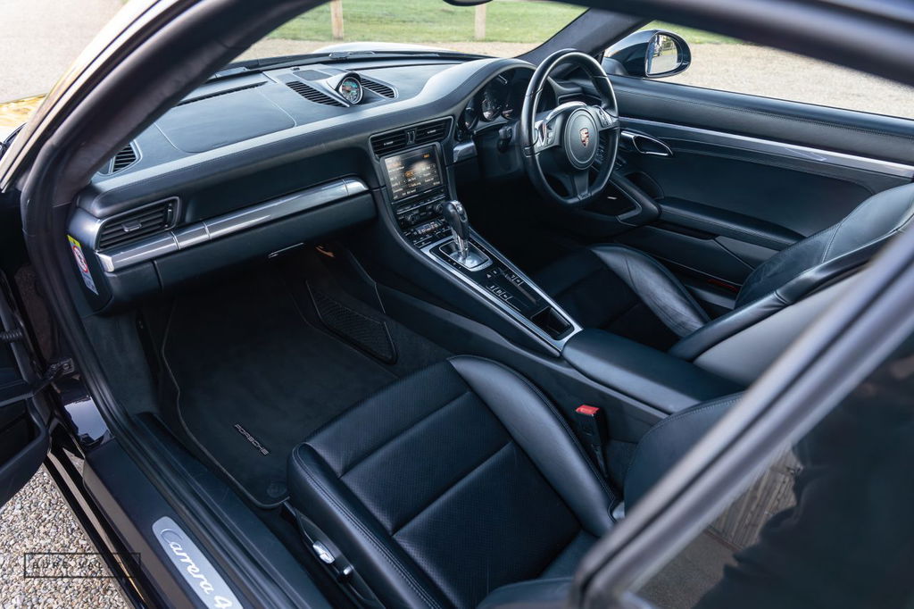 Porsche 991 Carrera 4