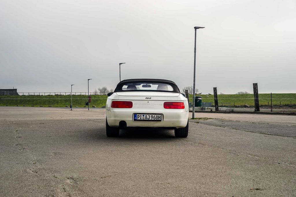 Porsche 968