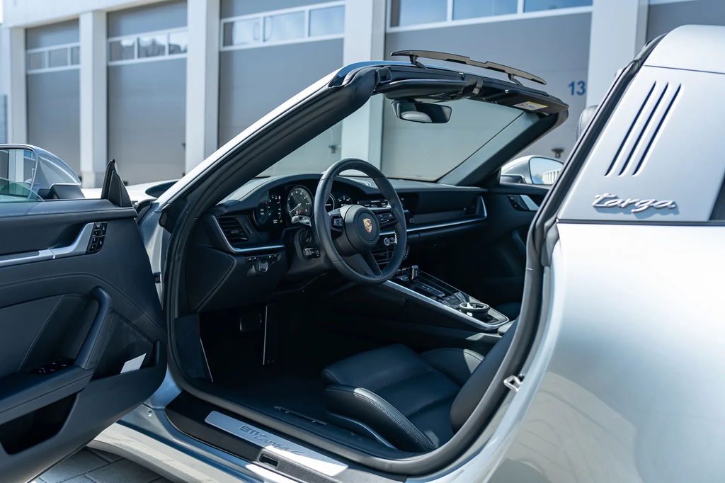 Porsche 992 Targa 4